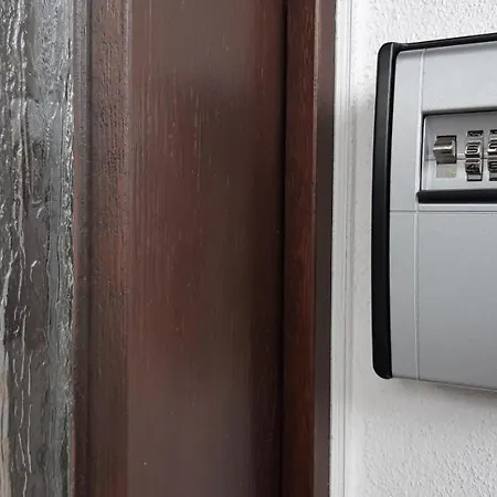 Souterrainwohnung mit großem Garten und Sauna Kassel Exterior foto