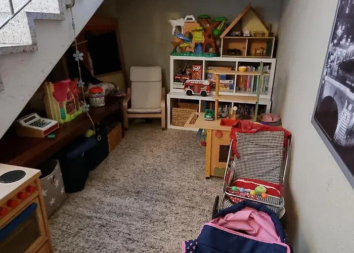 Souterrainwohnung Mit Grossem Garten Und Sauna