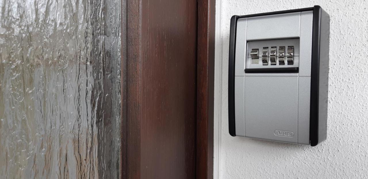 Souterrainwohnung Mit Grossem Garten Und Sauna Lejlighed *