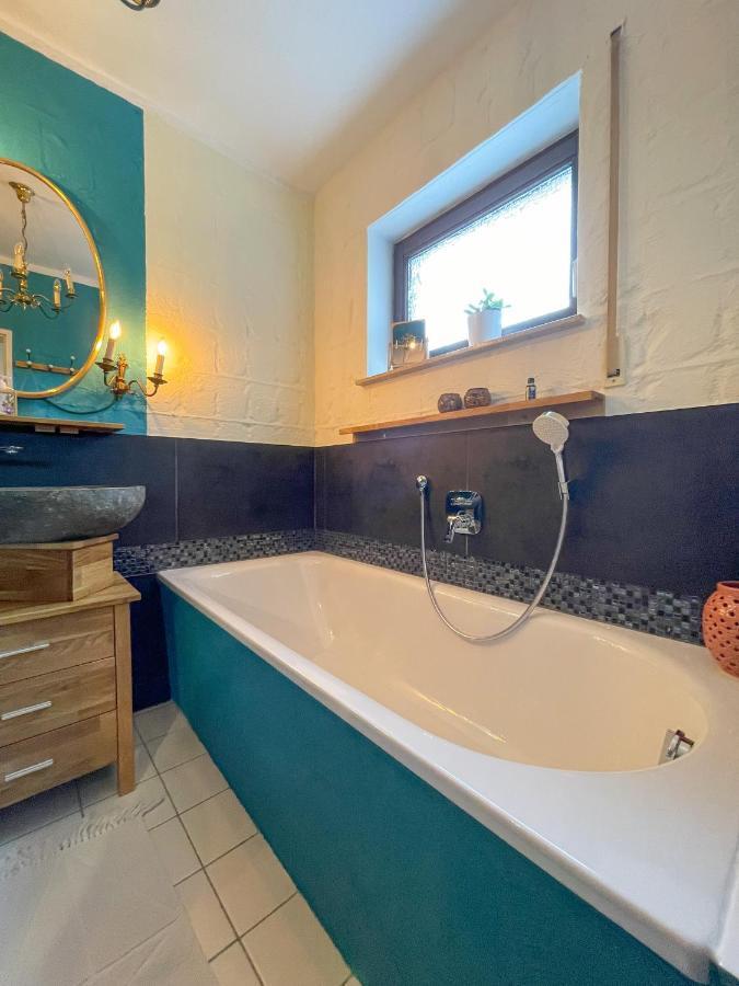 Apartment Souterrainwohnung Mit Großem Garten Und Sauna *