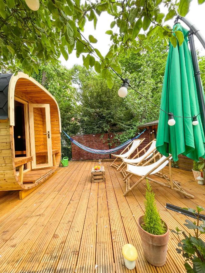 Souterrainwohnung Mit Großem Garten Und Sauna