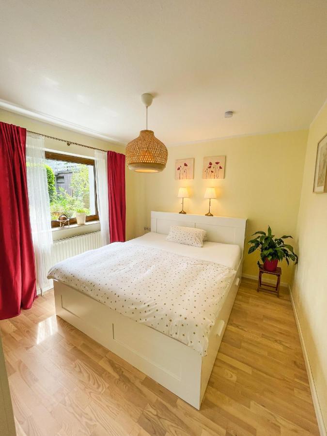 Souterrainwohnung Mit Großem Garten Und Sauna
