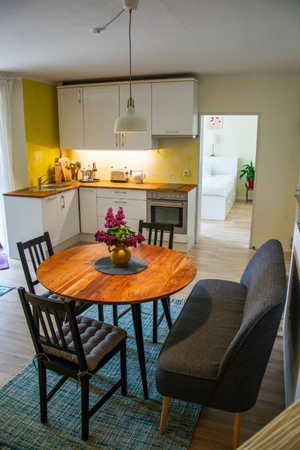 Souterrainwohnung Mit Großem Garten Und Sauna Apartment