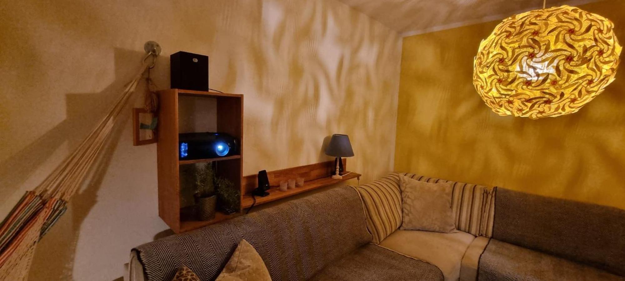 Souterrainwohnung Mit Großem Garten Und Sauna *